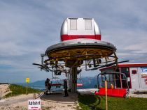 Bitte recht freundlich - Nun steigen wir oben an der Bergstation wieder ein. • © alpintreff.de - Christian Schön